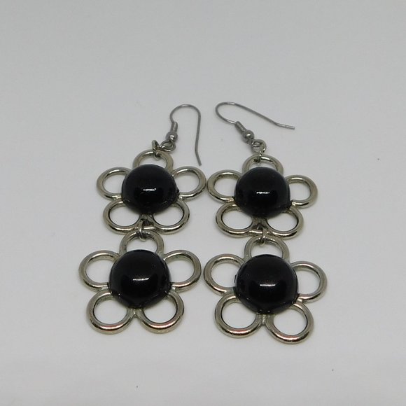 vintage black silver tone flower dangle earrings - Picture 2 of 3